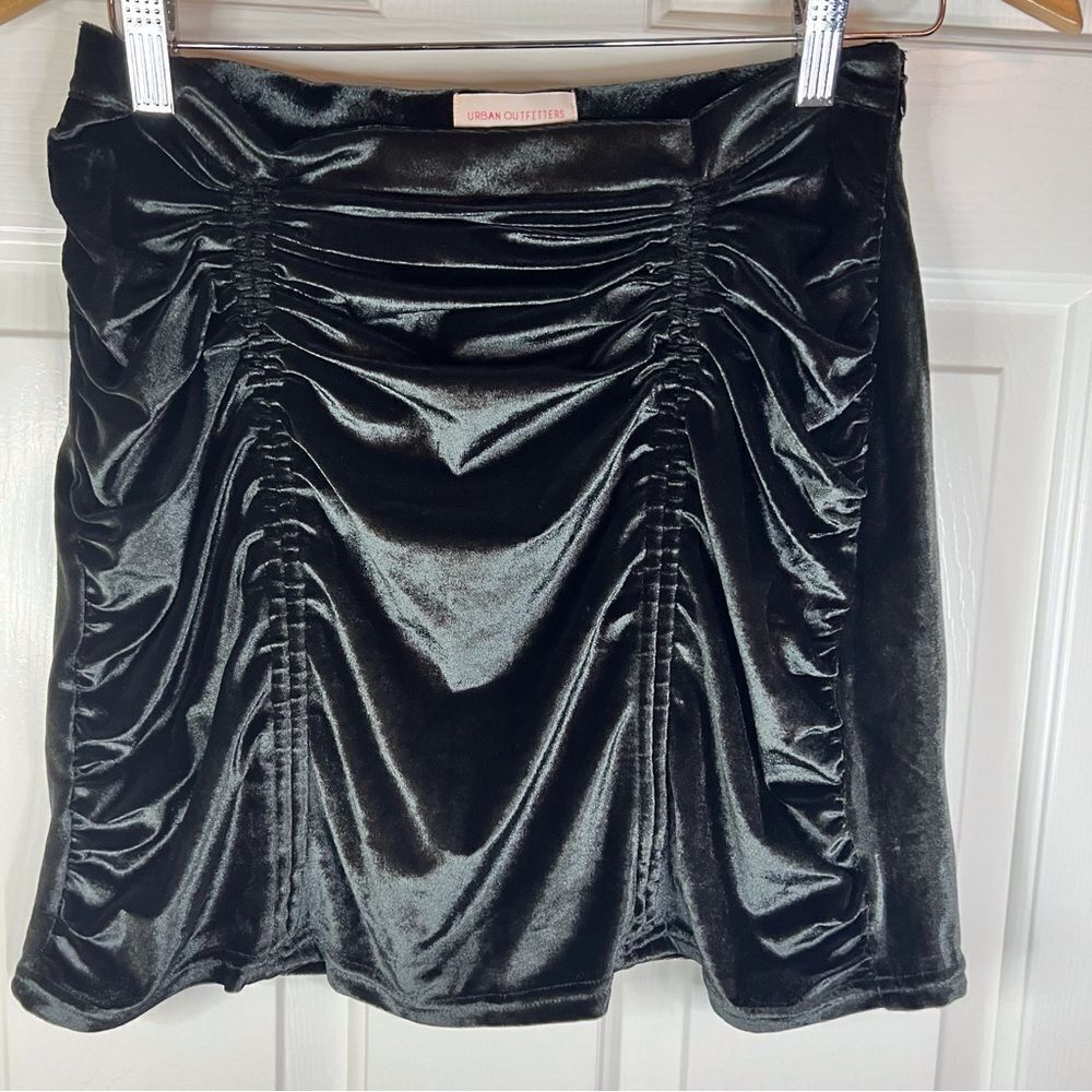 Urban Outfitters Ruched Velour Like Shiny Mini Skirt Size Medium Hipster Witchy
